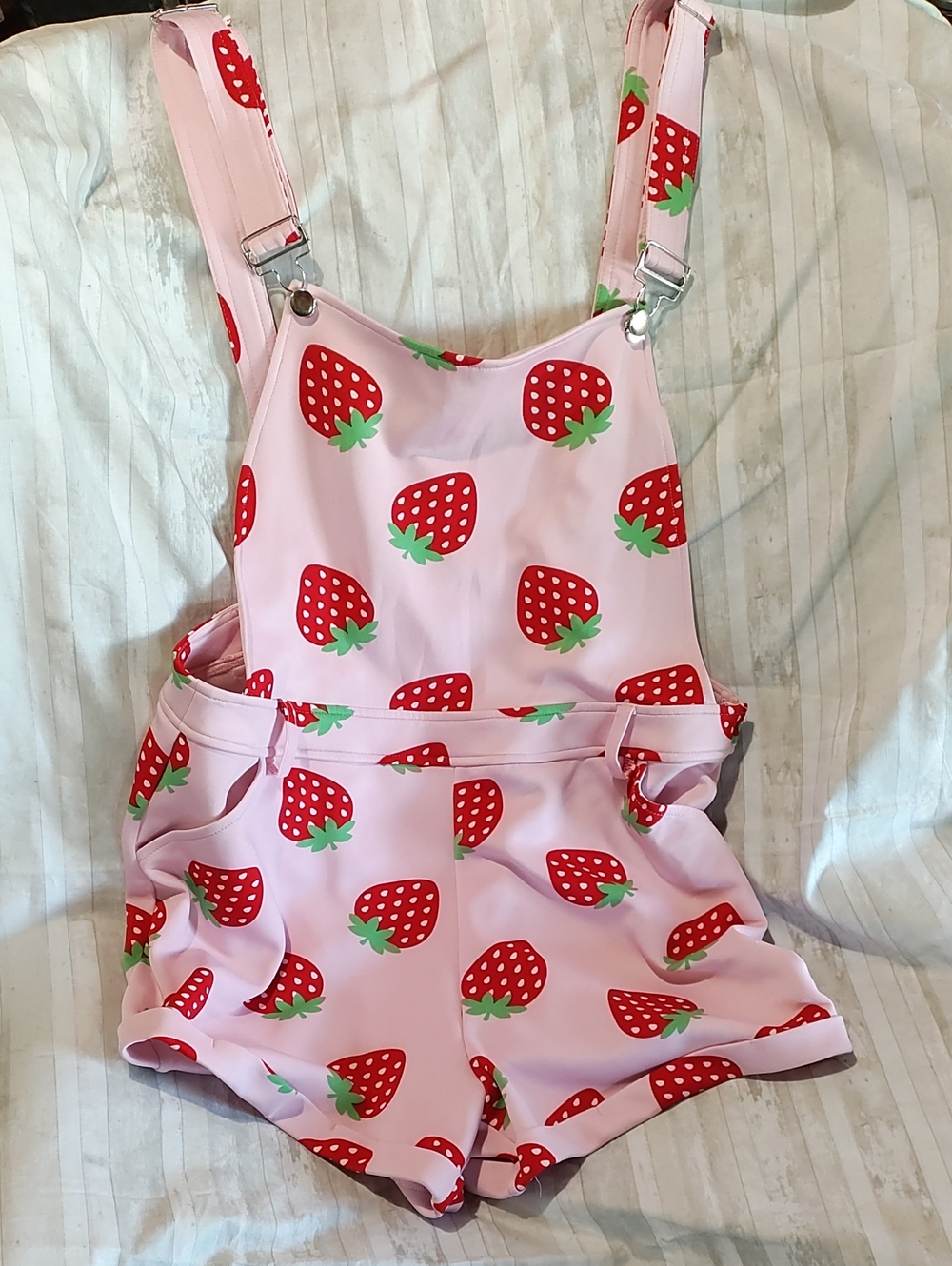 Hot Topic Pink Strawberry Print Short Overalls, XL